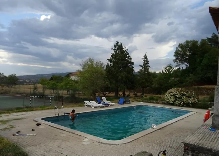 Rustic Terrace2 Bedrooms Hébergement de vacances Mesquitela