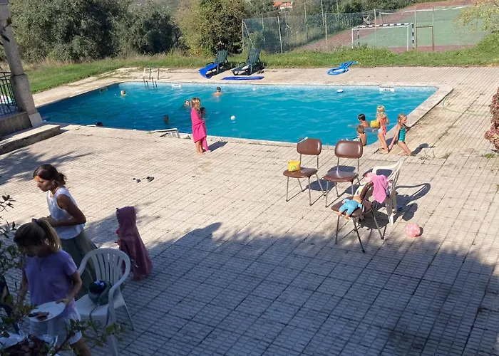 Rustic Terrace2 Bedrooms Hébergement de vacances *